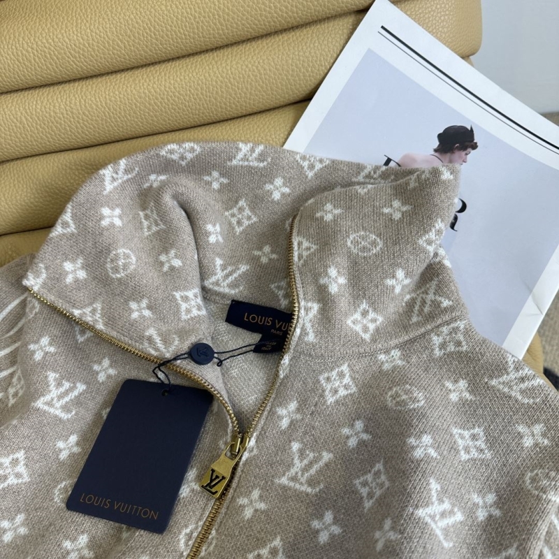 l0vis Vvtt0n sweaters